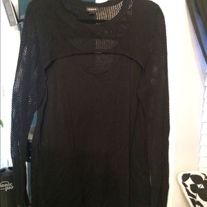 TORRID PLUS SZ 2 NWOT BLK CROCHET DETAIL TOP